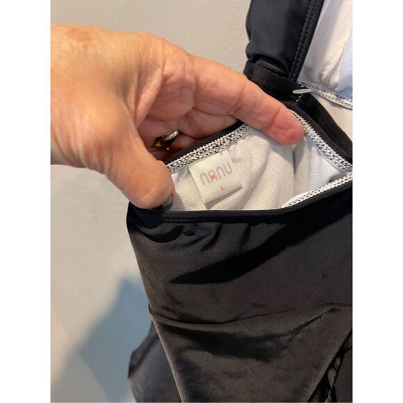 Nanu swimwear blk Deep-V Halter One-Piece size Lg
NWT - Picture 4 of 5